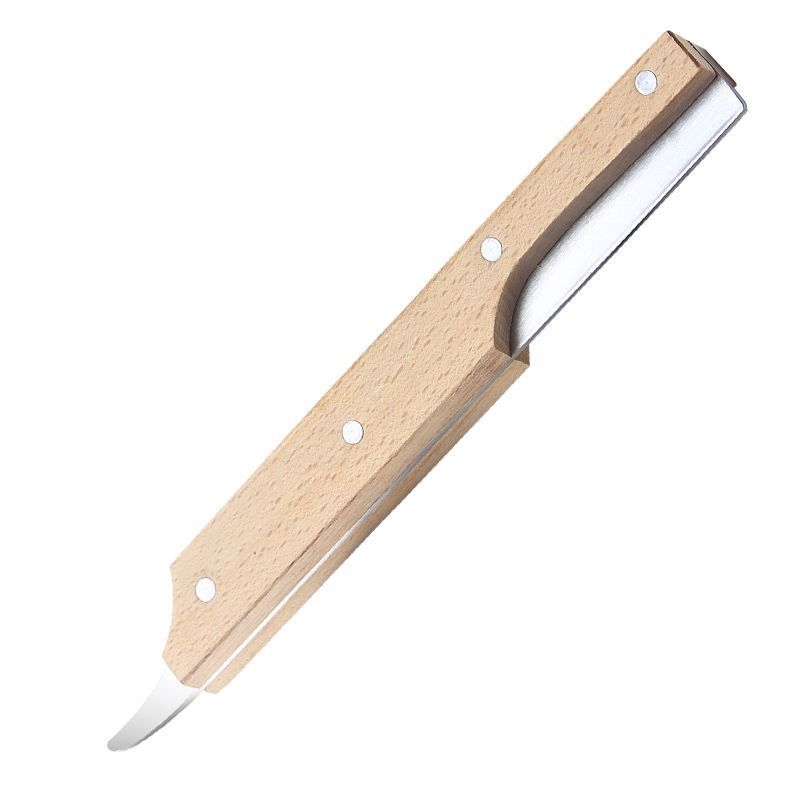 Instrument de deschidere a nucilor de cocos, cu lamă pentru extragerea pulpei