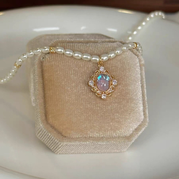Colier din perle de apă dulce, stil francez, design de nișă, aspect elegant, tendința 2024