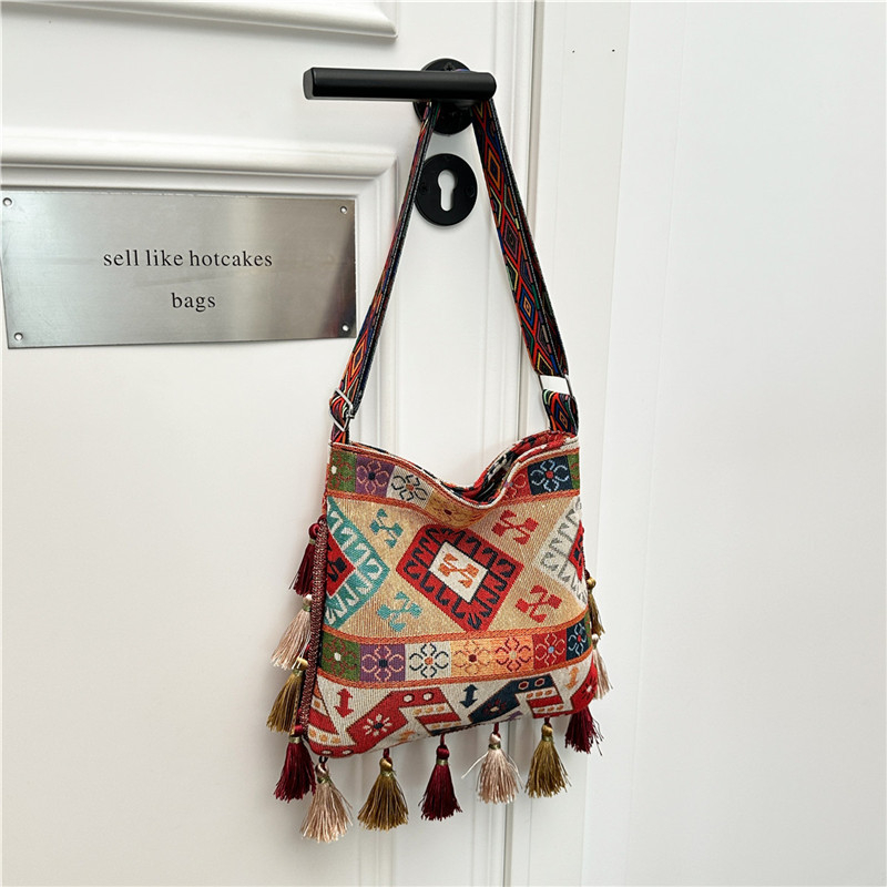 Geantă boemă cu ciucuri, capacitate mare, crossbody pentru femei