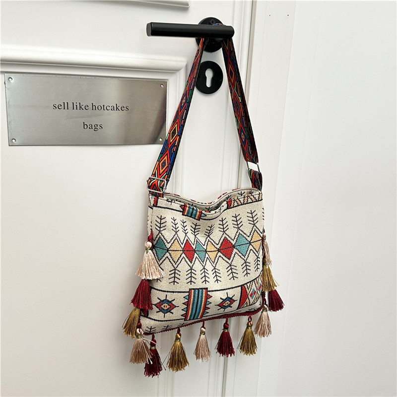 Geantă boemă cu ciucuri, capacitate mare, crossbody pentru femei