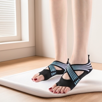 Ženske tenisice za jogu s protukliznom mekom potplatom za Pilates, uključujući čarape za jogu s pet prstiju