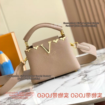 Dámska crossbody kabelka z pravej kože s kvetinovým vzorom Capucines