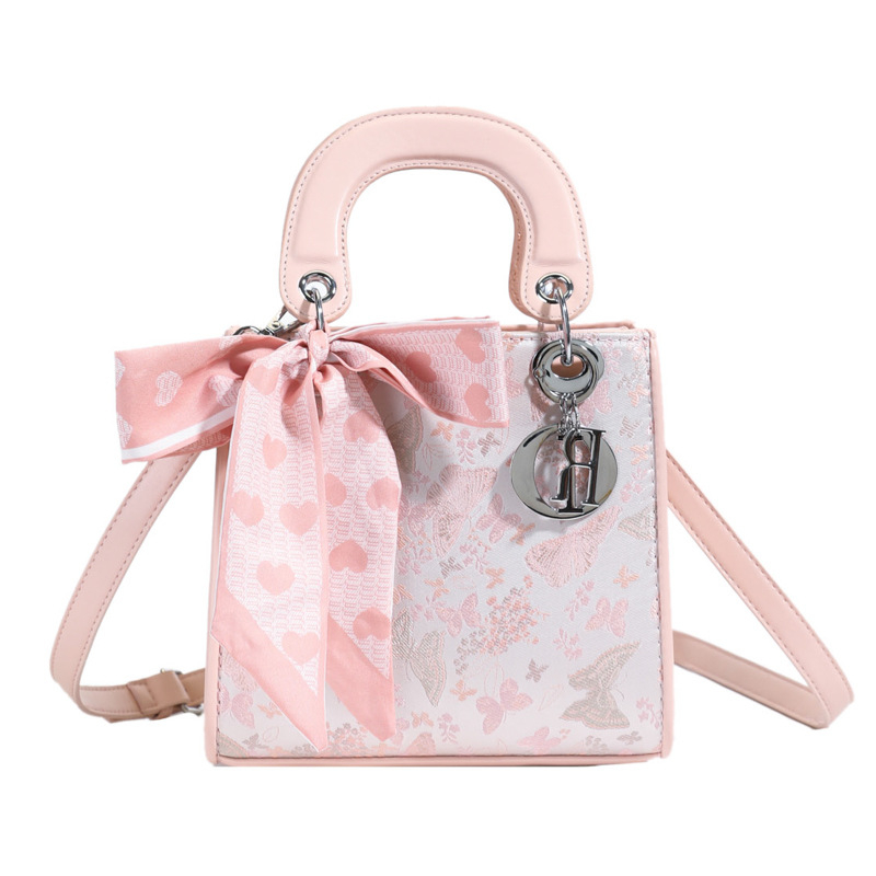 Geantă de damă cu broderie în stil chinezesc, finisaj premium, design inspirat de Prințesa Diana, versatilă cu curea de umăr și crossbody, mărime medie, primăvara 2026
