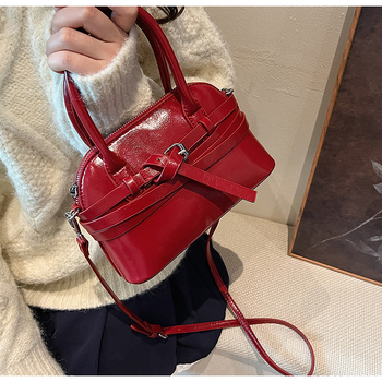 Geantă roșie pentru femei, toamnă-iarnă, stil cochilie, PU, mărime medie, pentru umăr sau crossbody, design minimalist