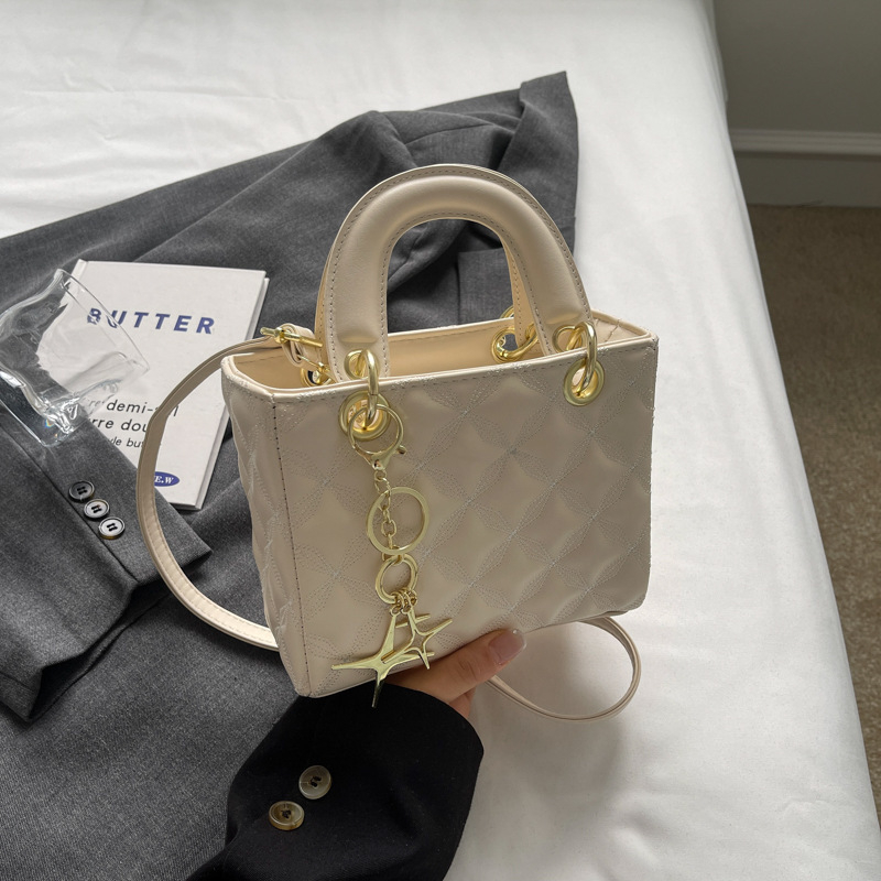 Geantă mică din PU pentru femei, cu curea de umăr și crossbody, 2025 colecție nouă, broderie chic, geantă versatilă pentru zi cu zi, în stil Diana