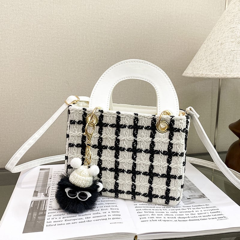 Geantă cu design de nișă, primăvara 2025, geantă de umăr și crossbody pentru femei