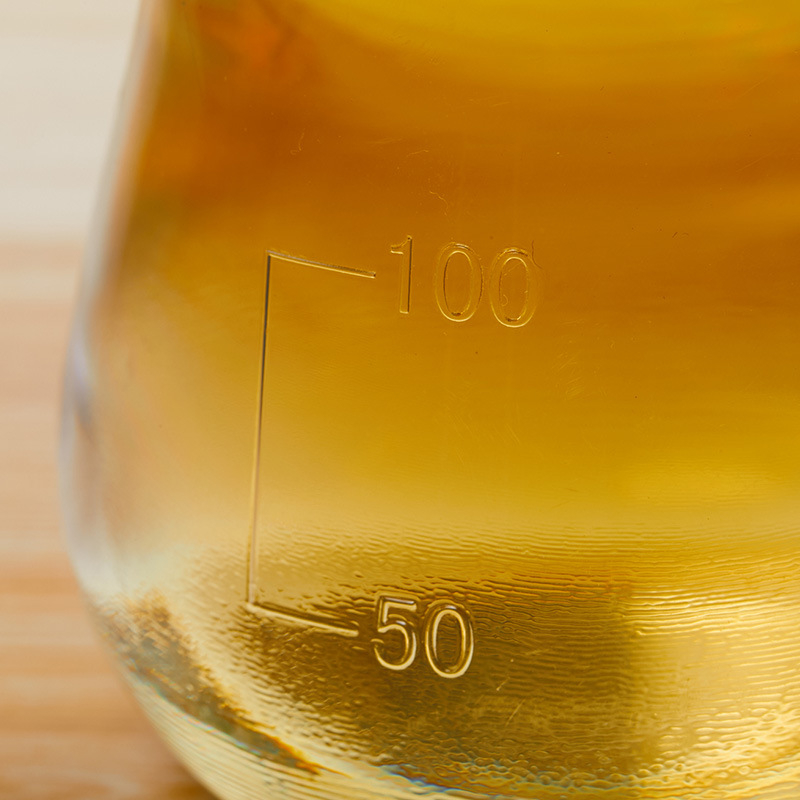Decantor din acrilic cu mâner, dozator transparent pentru lichior și suc, capacitate peste 1000 ml