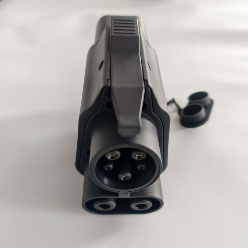 Adaptor pentru stația de încărcare a vehiculului electric, Europa către SUA CCS2–CCS1, convertor integrat