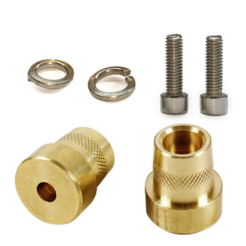 Adaptor pentru bornă de baterie M6 cu conector lateral din alamă