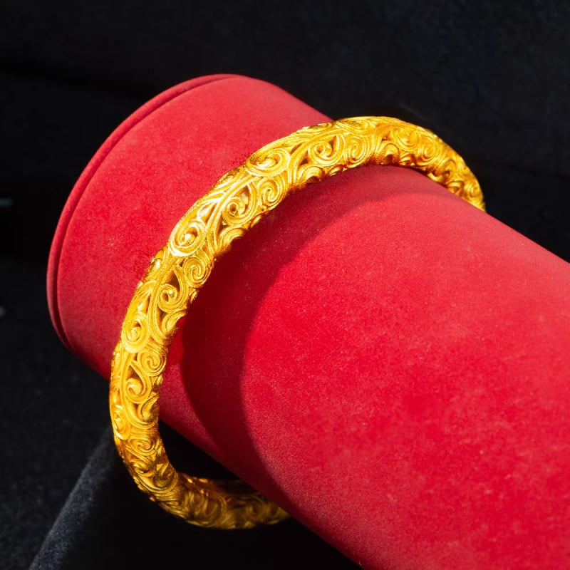 Brățară din cupru placat cu aur, model perforat cu motiv de nori, stil tradițional chinez pentru femei, elegantă și versatilă