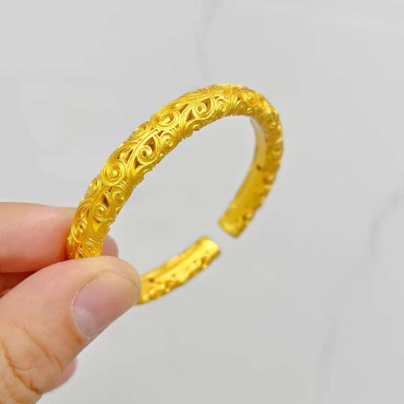 Brățară din cupru placat cu aur, model perforat cu motiv de nori, stil tradițional chinez pentru femei, elegantă și versatilă