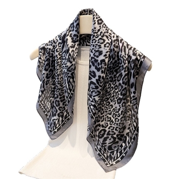 Eșarfă din mătase sintetică imprimată leopard, eșarfă elegantă pentru gât, eșarfă mică pătrată, eșarfă pentru cap, eșarfă pentru femei