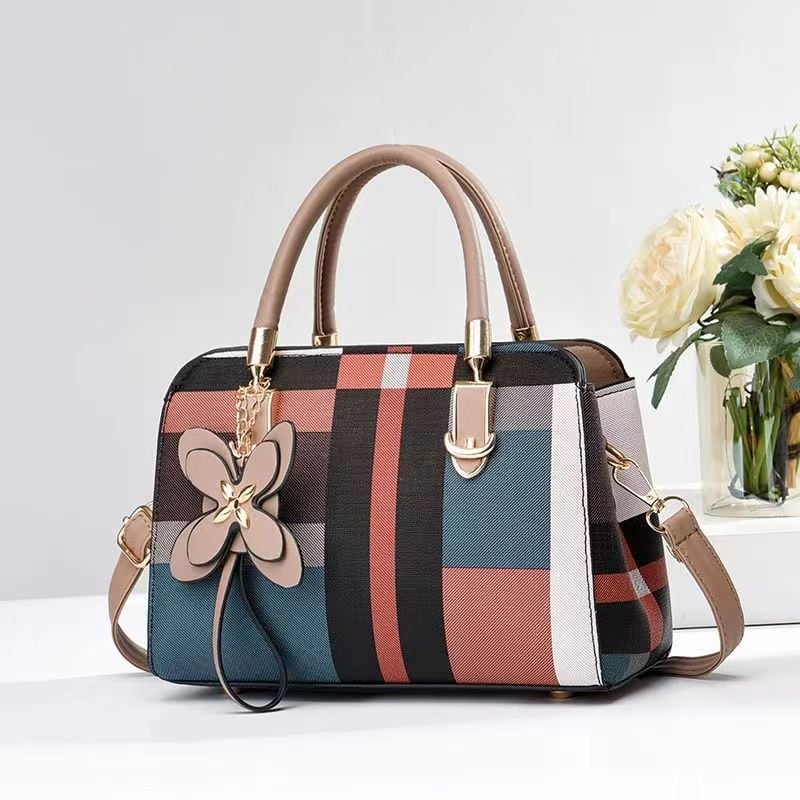 Geantă de damă din PU cu design color-block, capacitate mare, mărime medie, curesă de umăr, stil urban minimalist, închidere cu fermoar, căptușeală poliester.