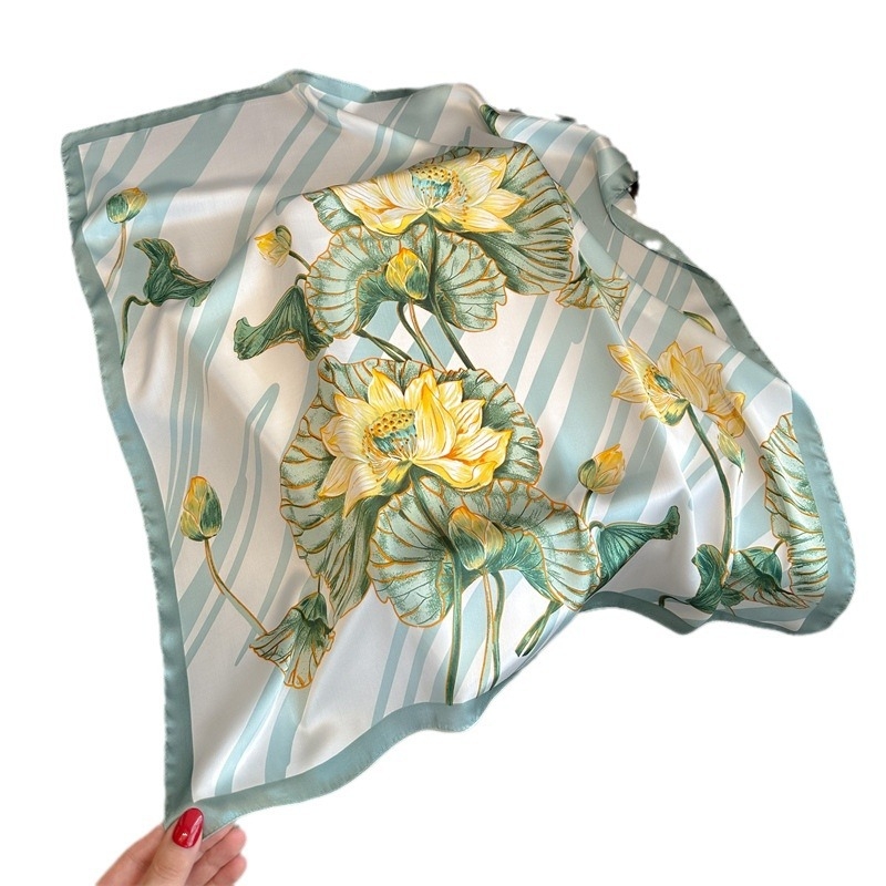70×70 cm-es poliészterből készült sál lótuszlevél mintával, műselyem hatású, friss virágos mintával, tavasz–ősz, nyakkendő, hajgumi és fejkendő