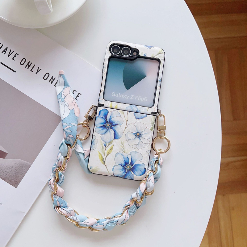 Carcasă de telefon în stil național, gradient floral, pentru Samsung Galaxy Z Flip7/5 și Z Flip6/4 – două în unu, realizată manual, din piele sintetică, cu fular de mătase pentru ținere