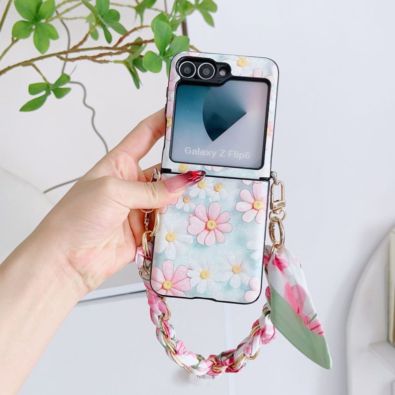 Carcasă de telefon în stil național, gradient floral, pentru Samsung Galaxy Z Flip7/5 și Z Flip6/4 – două în unu, realizată manual, din piele sintetică, cu fular de mătase pentru ținere
