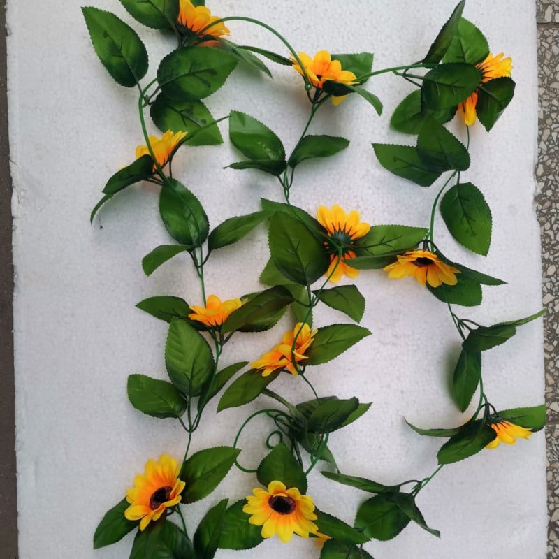 Lanț cu floarea-soarelui pentru decorarea aer condiționat, plante verzi, liane de floarea-soarelui, flori artificiale, flori din plastic lucrate manual.
