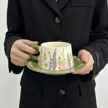 Set ceramic cești de cafea și farfurioare cu model floral, cutie cadou, calitate întâi, lux discret