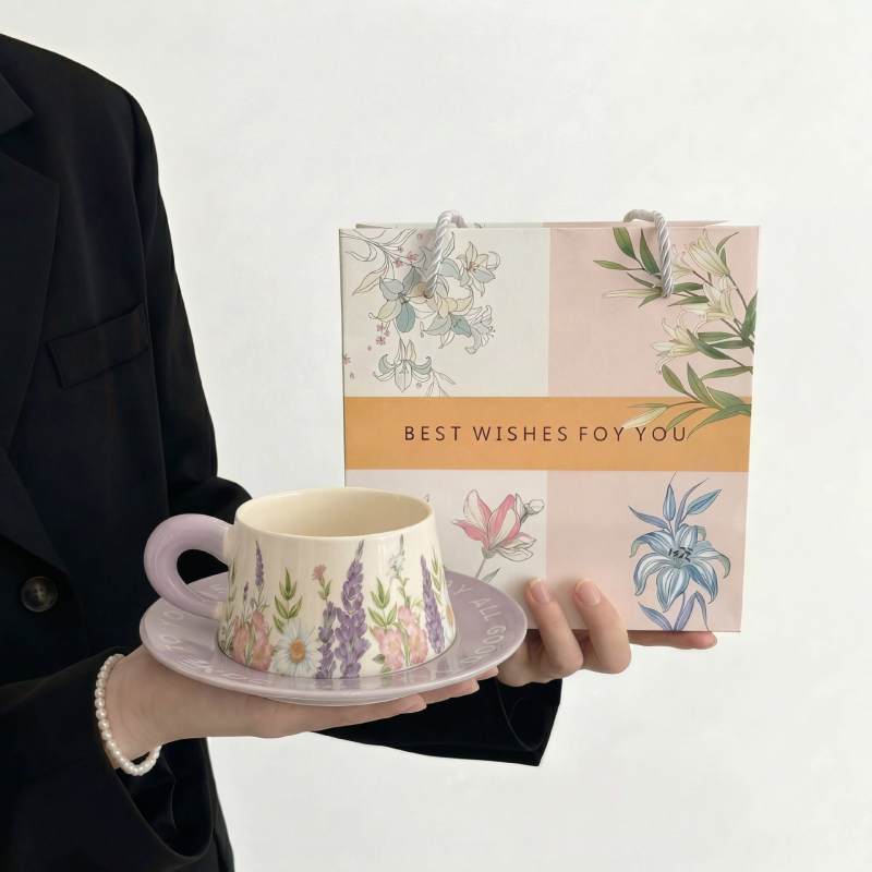 Set ceramic cești de cafea și farfurioare cu model floral, cutie cadou, calitate întâi, lux discret