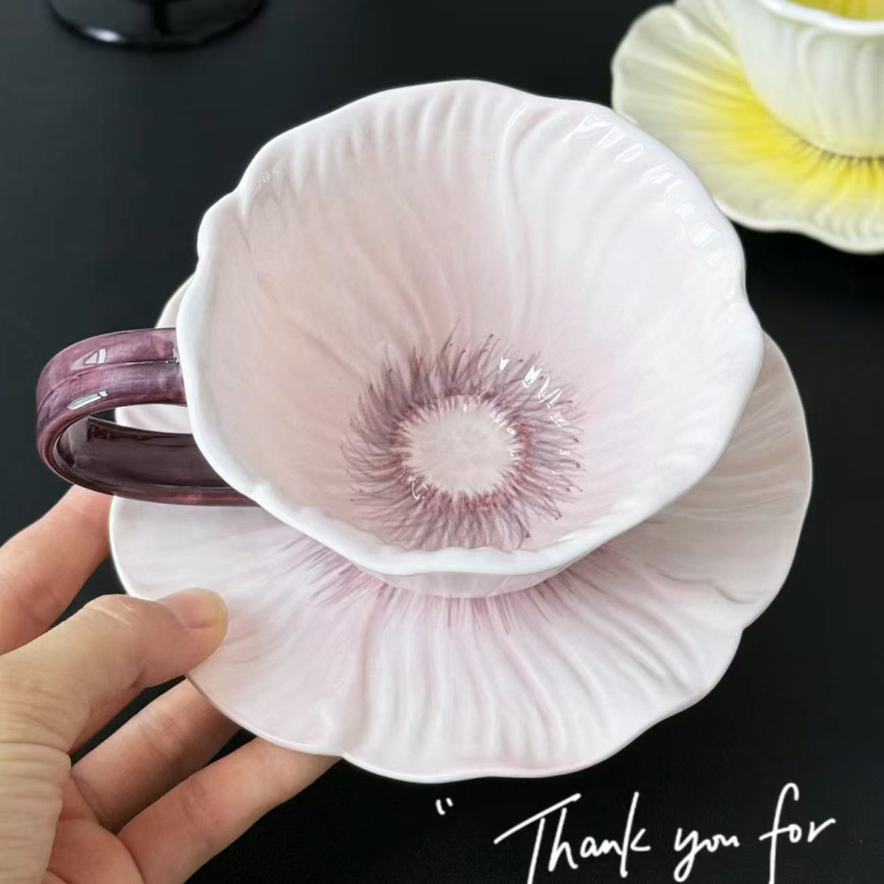 Elegáns kávéscsésze készlet, design-orientált esztétika, minimalisták vasból készült csészék, Francia ihletésű exkluzív kollekció nőknek