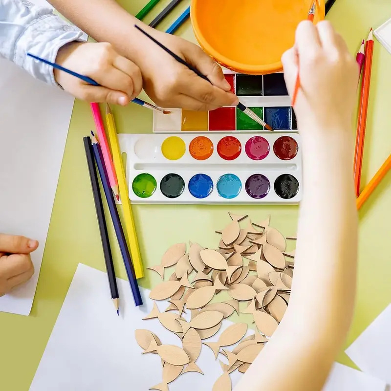 50 bucăți forme de pește din lemn, forme naturale de creaturi marine pentru proiecte DIY de artă, bucăți decorative din lemn
