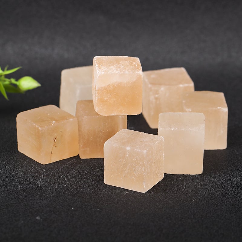 Piatră naturală marocană din ghips translucid – ornament cub și specimen mineral