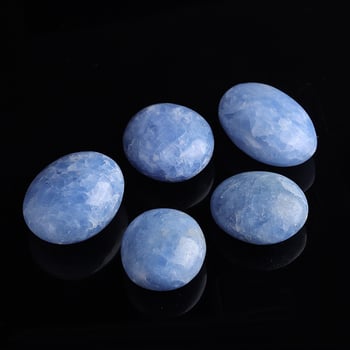 Ornament oval de mână din lapis lazuli natural, piatră lustruită