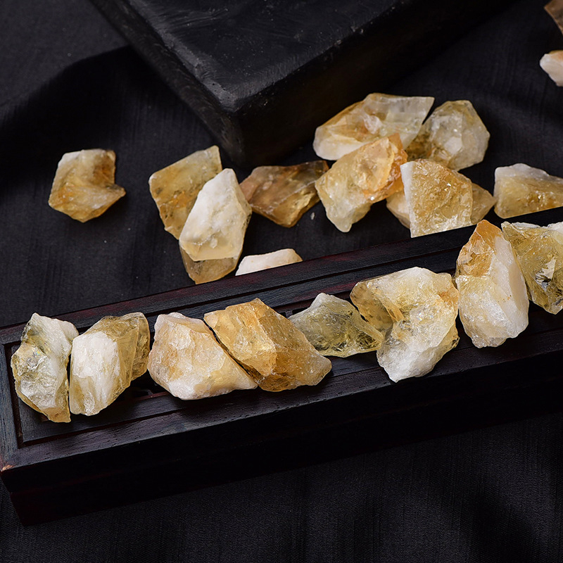 East Sea Crystal Piatră brută de citrin naturală pentru aromaterapie în interior și ornament mineral citrin