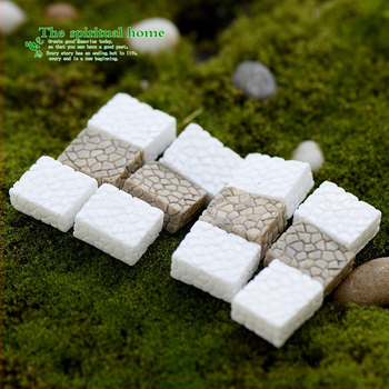 Miniatúrna živicová ozdoba z machu so schodiskovým dizajnom pre svojpomocnú dekoráciu sukulentov