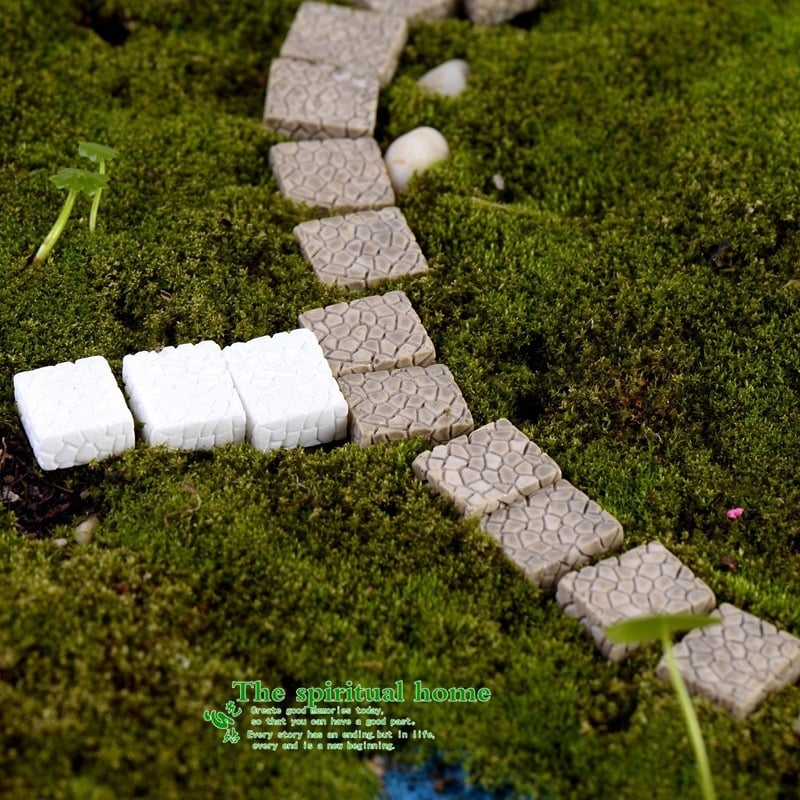 Ornament miniatural din mușchi din rășină cu design în trepte pentru decor DIY cu suculente
