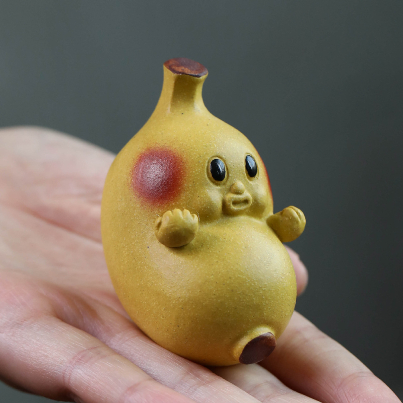 Pet de ceai din lut mov, figură Banana Man, mic ornament, sculptură de fructe pentru masa de ceai și tava de ceai