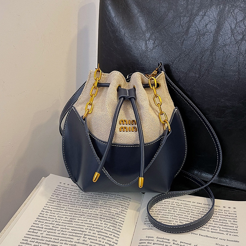 Geantă bucket cu lanț pentru femei, patchwork din in, mică, pentru umăr sau crossbody, primăvară 2026