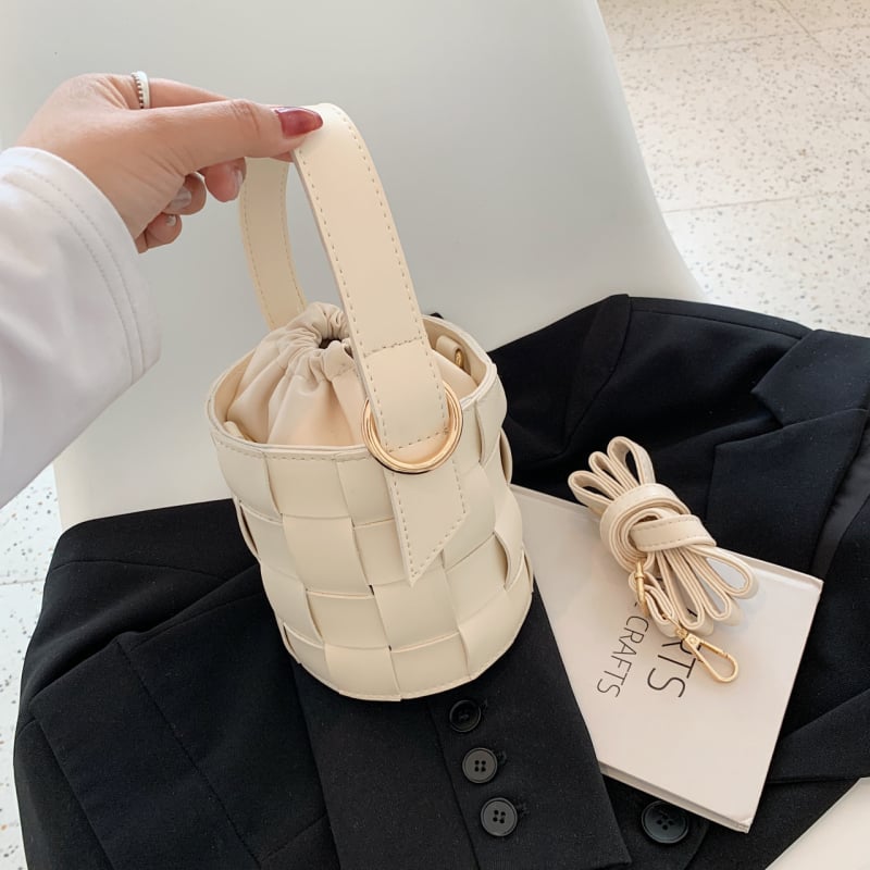 Geantă bucket țesută, design de nișă, stil occidental, primăvară-vară 2025, spațioasă, crossbody în stil coreean pentru femei
