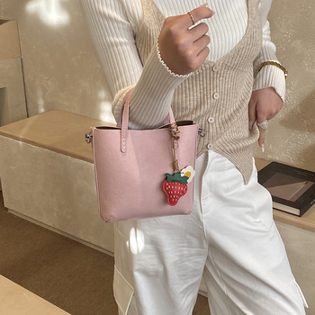 Geantă damă din PU, stil crossbody bucket, primăvara 2026, mică