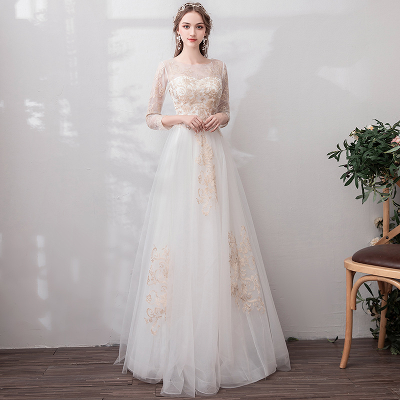 Rochie de mireasă ușoară în stil pădure, nouă colecție 2026, stil franuz-minimalist, până la podea, mâneci lungi, pentru ședințe foto în aer liber