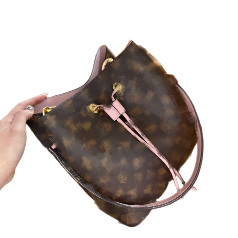Geantă tip găleată din PVC cu șnur, curea de umăr/crossbody, mini geantă de damă