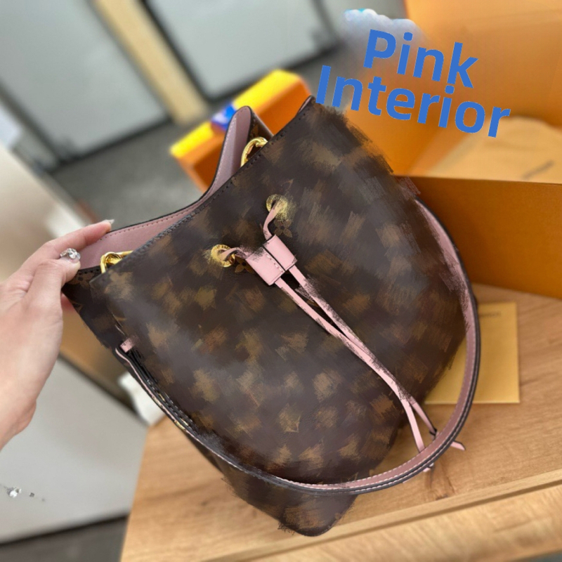 PVC vedrová kabelka so sťahovacou šnúrkou, možnosťou nosenia cez rameno a cez rameno, mini tote, dámska kabelka