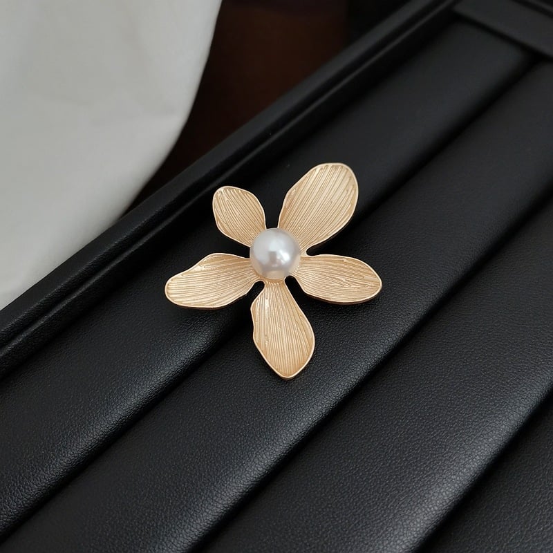 Broșă Bauhinia aurie mată, vintage, pentru femei