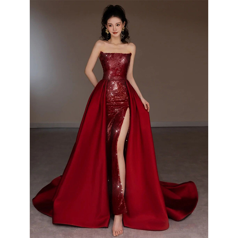 Rochie de seară roșu vin cu paiete, fără bretele, cu trenă