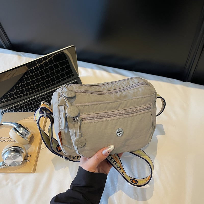 Geantă de damă din nailon, mică, ușoară, crossbody pentru telefon, design mini pătrat, ediție 2025