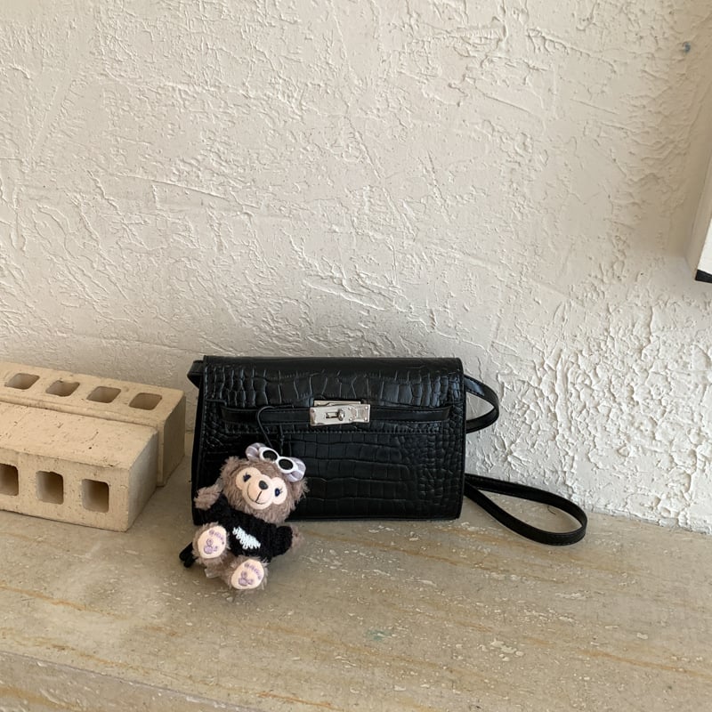 Geantă de damă în primăvara 2026, stil urban minimalist, PU, crossbody cu clapă, formă pătrată mică, dimensiune medie