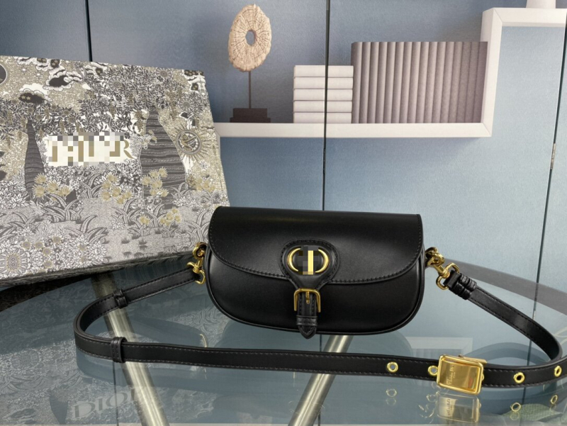 Geantă de damă tip saddle, 2025 model nou, lux ușor, senzație premium, geantă de umăr și crossbody, stil minimalist pentru utilizare zilnică