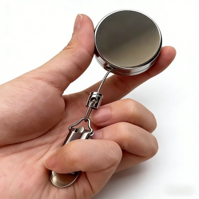 Clip retractabil multifuncțional cu revenire automată, fără găuri, pentru prosoape și șnur de tras