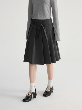 Miu Academy Style fustă midi plissată, talie înaltă, croială A, primăvara 2026, cod N0092D