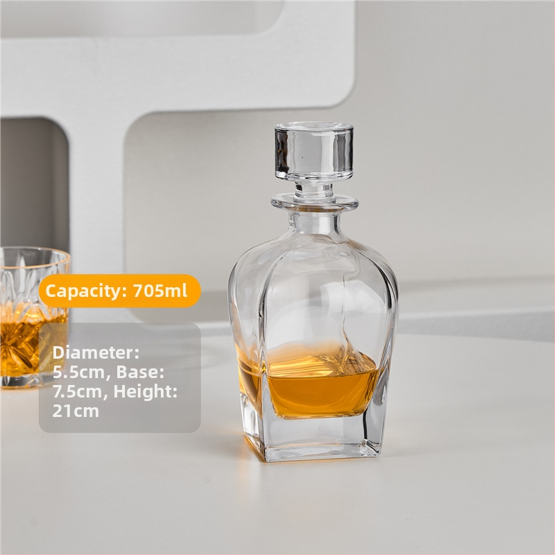 Sklenená karafa európskeho štýlu na whisky a víno, 750 ml