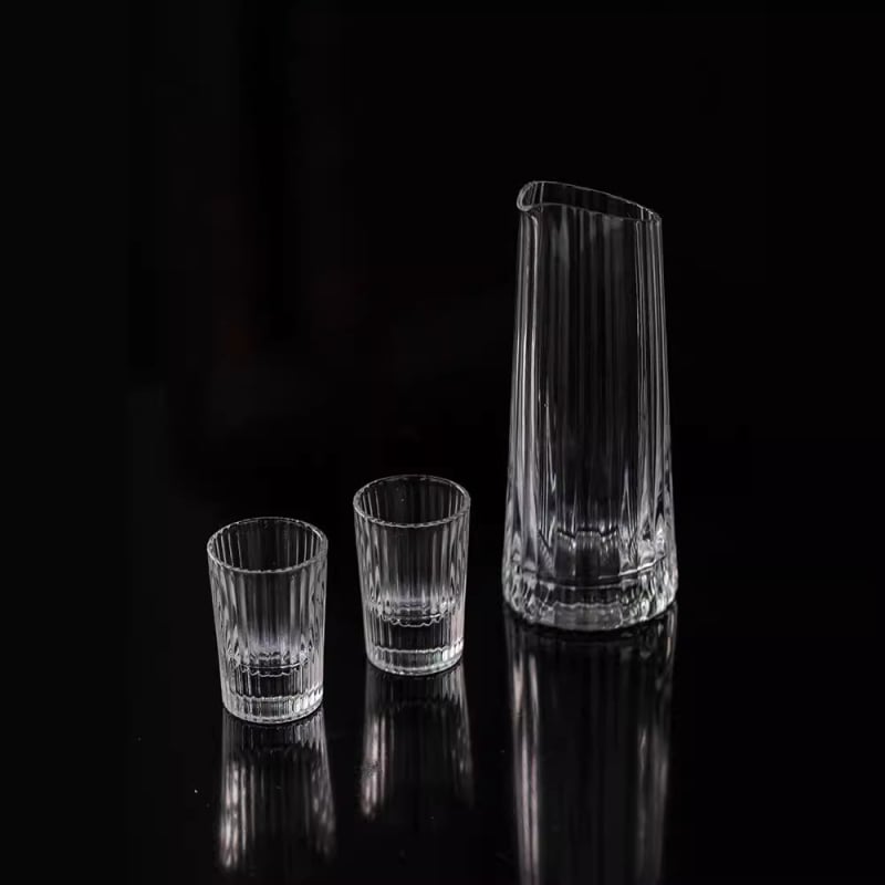 Set decantator cu cioc de turnare și pahar de măsurare cu scară, sticlă borosilicat de înaltă rezistență, 101–200 ml, pentru uz casnic și hotelier