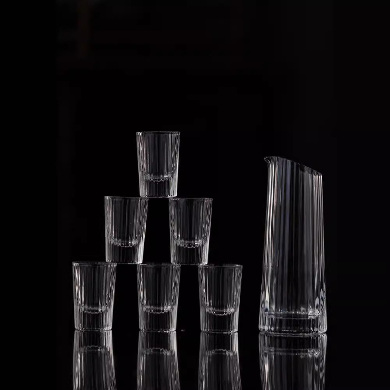 Set decantator cu cioc de turnare și pahar de măsurare cu scară, sticlă borosilicat de înaltă rezistență, 101–200 ml, pentru uz casnic și hotelier