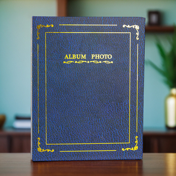 Album foto 4x6 inch, 100 pagini intercalate, stil european clasic, copertă cu folie aurie, album pentru copii