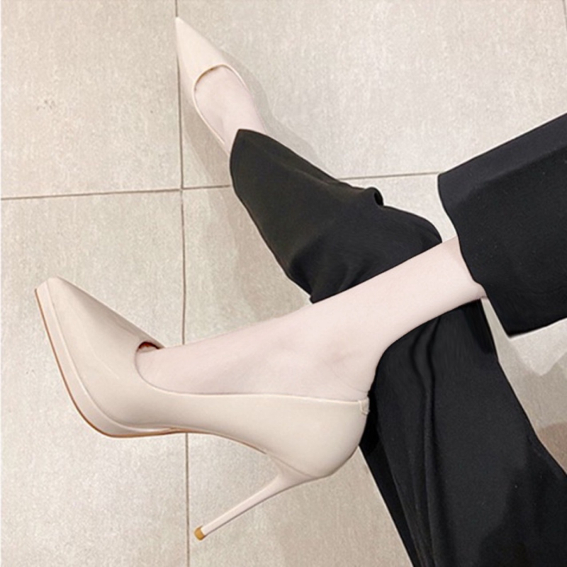 Pantofi dama nude, piele lucioasă, vârf ascuțit, platformă, toc cui subțire 11 cm