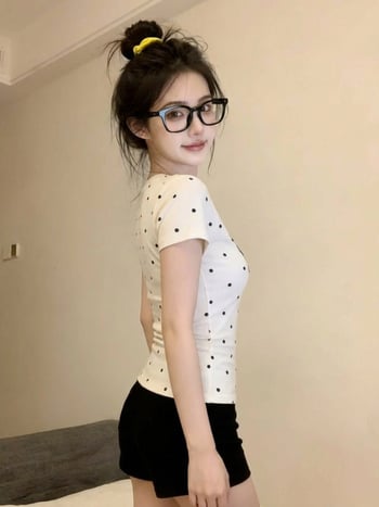Tricou pentru femei, stil coreean, cu buline, mânecă scurtă, vară 2026, nou, croială slim, top boutique